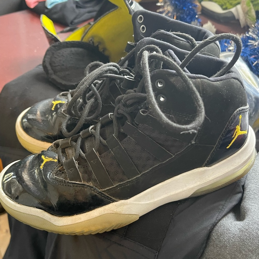 Jordan tennis shoes